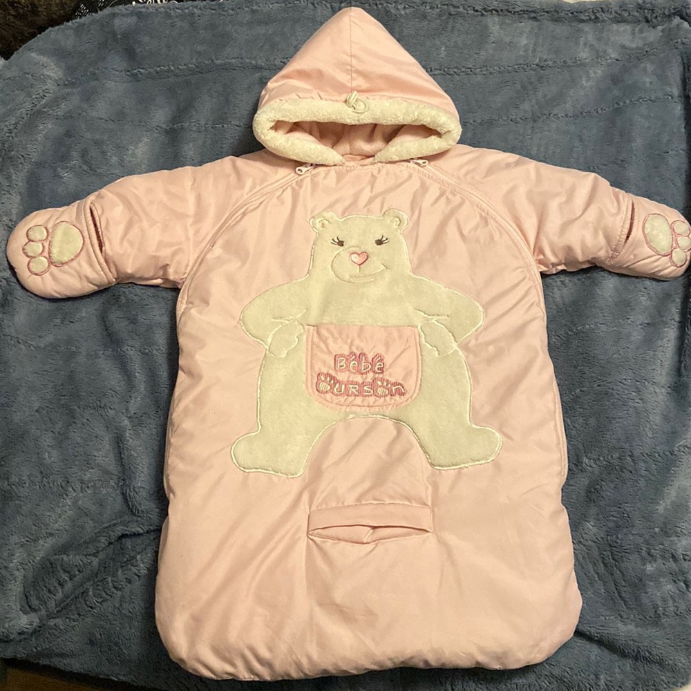 🍭🔥🔥🐻‍❄️Designed in Canada winter coat for baby 6-9M Excellent condition
